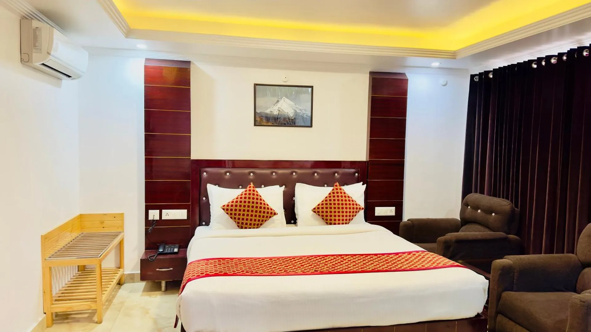 Hotel Pearl Grand White Near Volvo Bus Stand #Private Parking #Ac Rooms #In City Centre Shimla India