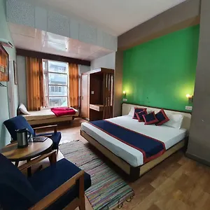 Diplomat Hotel