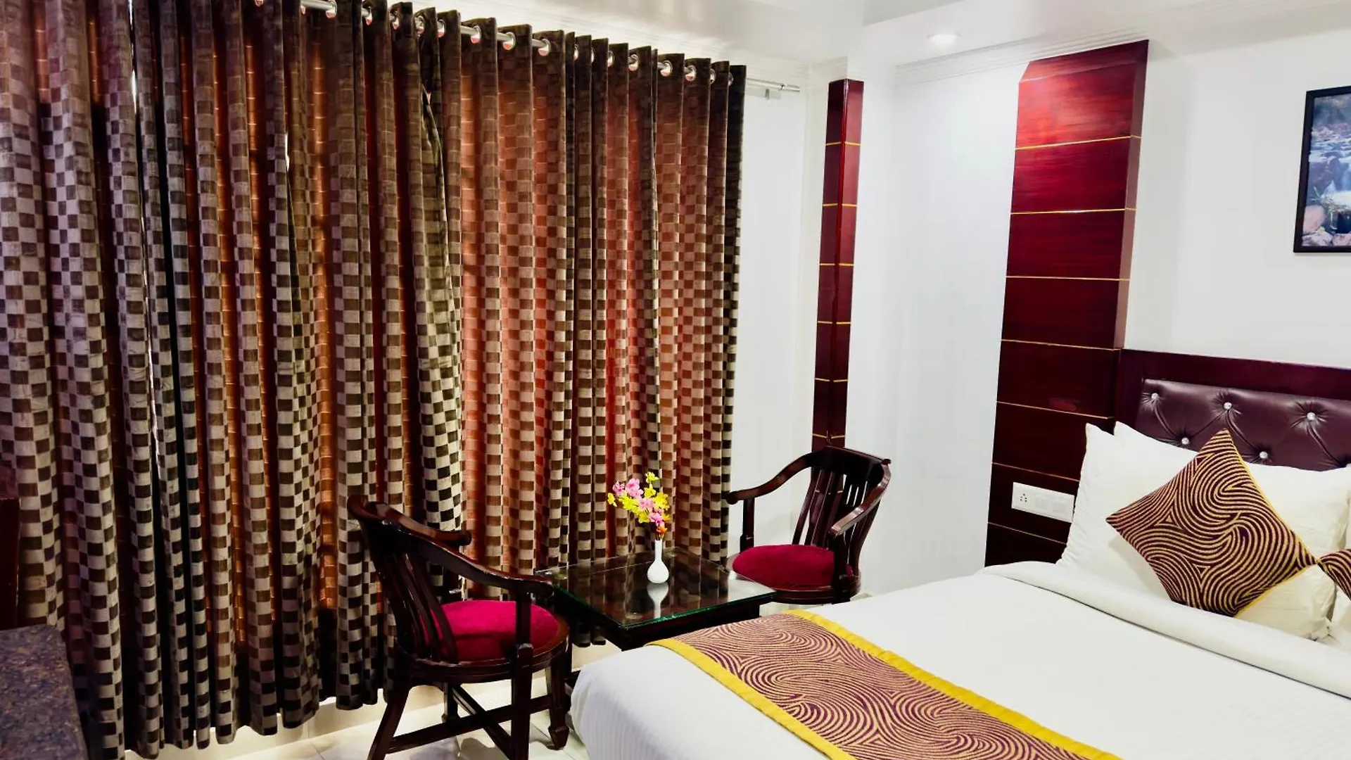 Hotel Pearl Grand White Near Volvo Bus Stand #Private Parking #Ac Rooms #In City Centre Shimla India